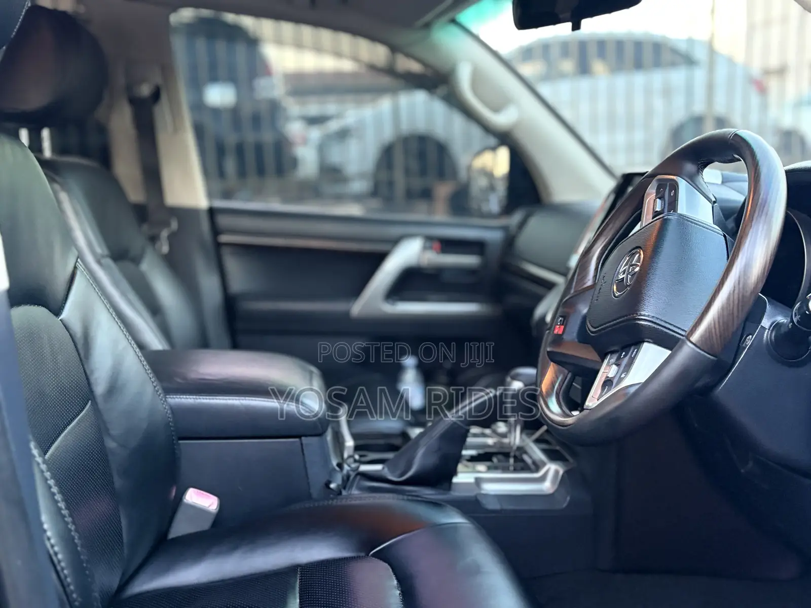 Toyota Land Cruiser 4.5 V8 GXR 2012 Black