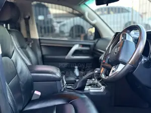 Toyota Land Cruiser 4.5 V8 GXR 2012 Black