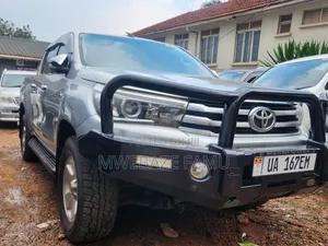 Toyota Hilux 2017 Silver