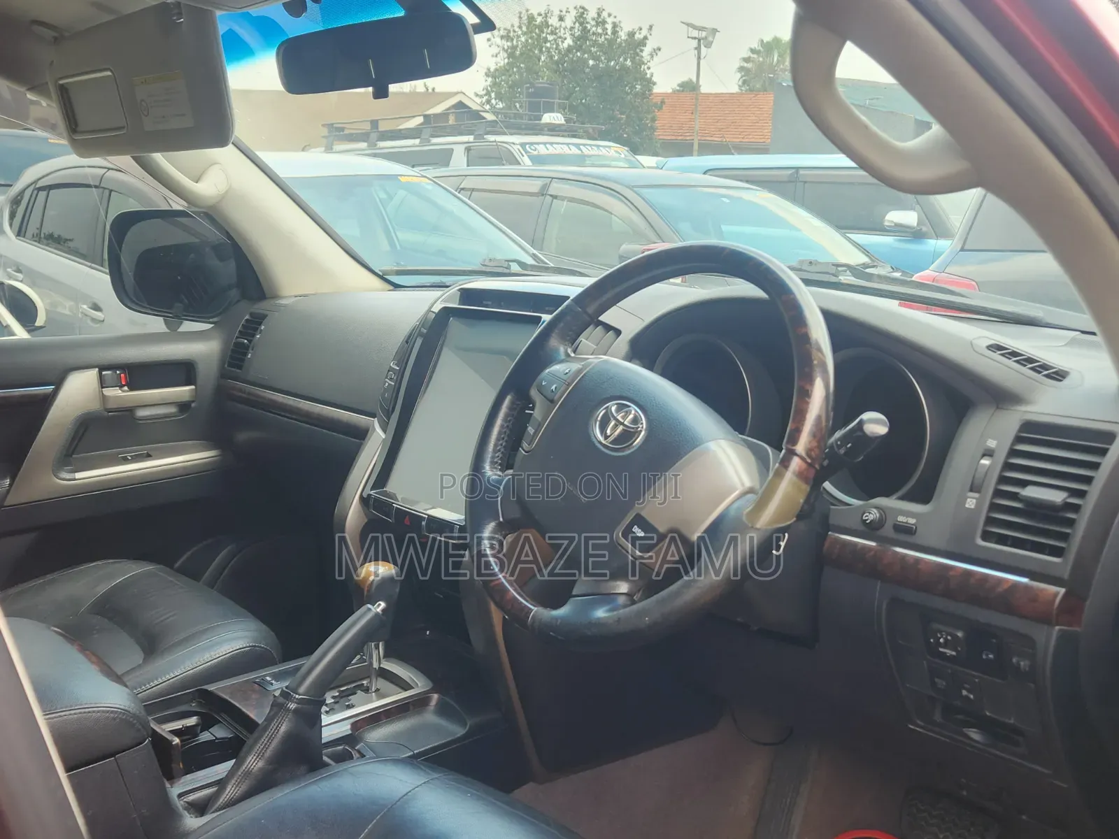 Toyota Land Cruiser 2010 Red