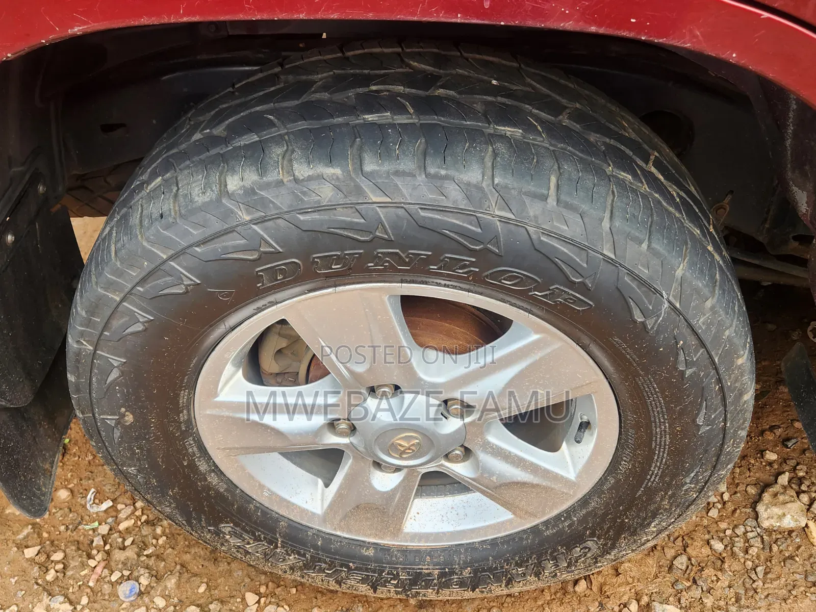 Toyota Land Cruiser 2010 Red