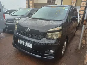 Toyota Voxy 2016 Black