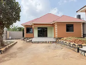 3bdrm Bungalow in Buloba, Central Division for sale