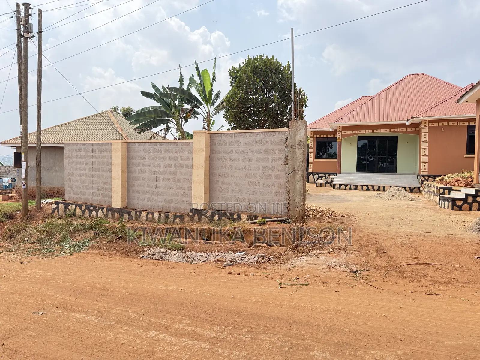 3bdrm Bungalow in Buloba, Central Division for sale