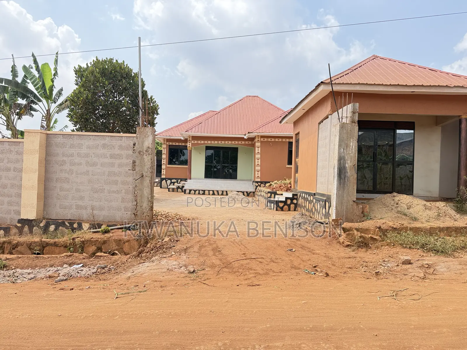 3bdrm Bungalow in Buloba, Central Division for sale