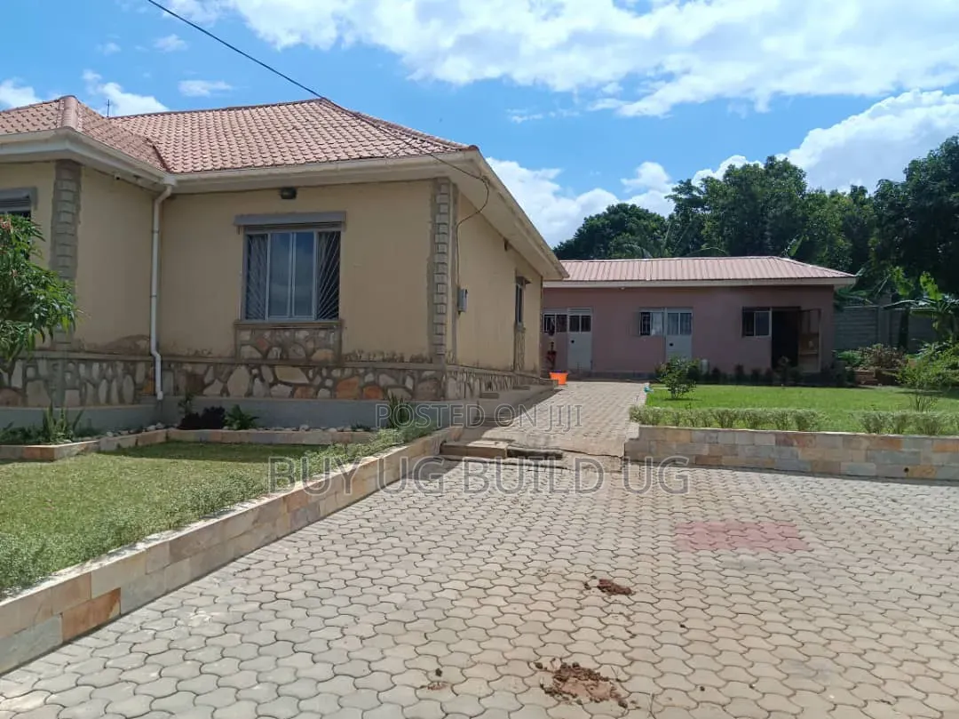 4bdrm Bungalow in Namugongo - Kiwango, Goma for sale