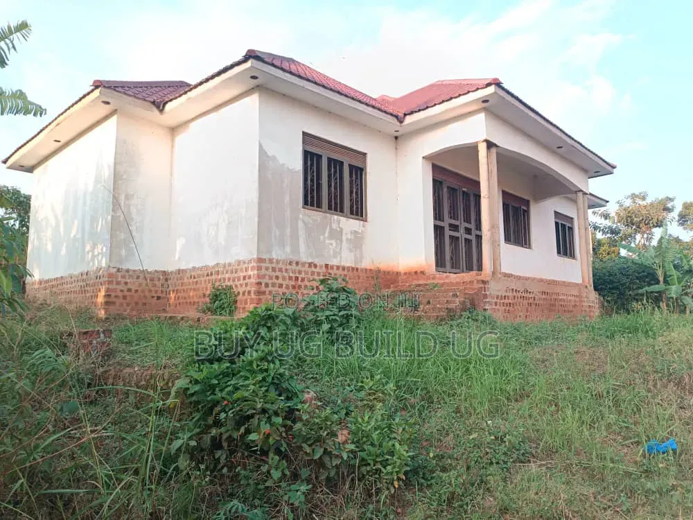 3bdrm House in Kira Nabusugwe for sale