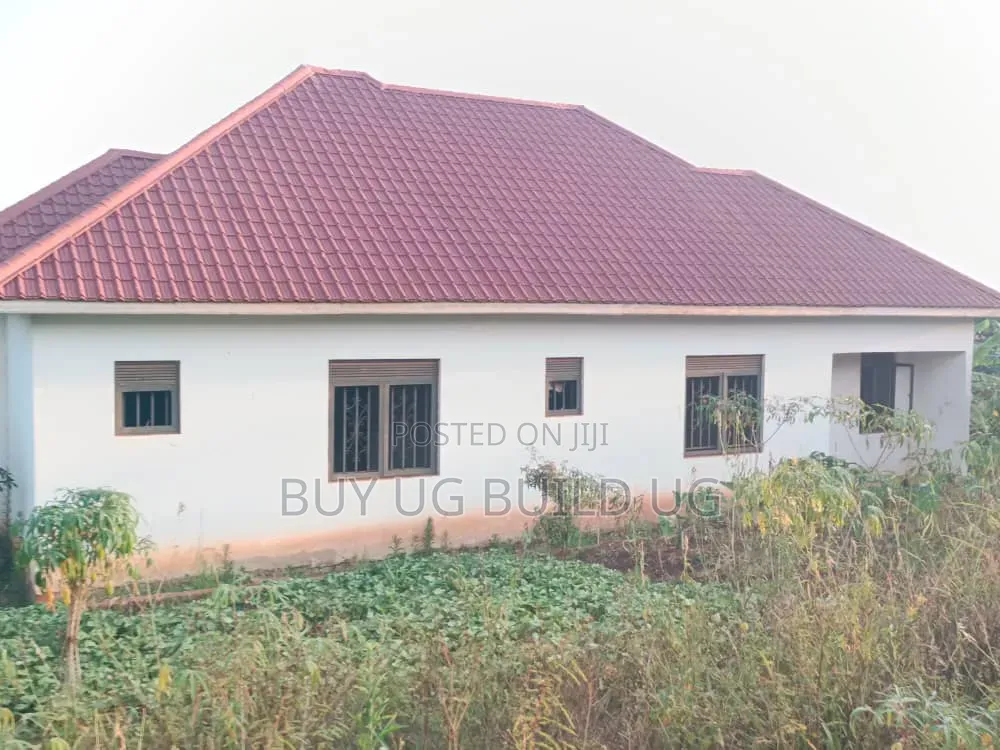 3bdrm House in Kira Nabusugwe for sale