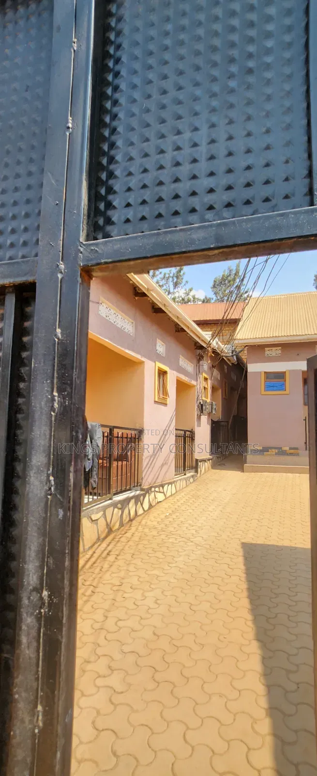 Furnished 6bdrm Room & Parlour in Katooke Estate, Wakiso / Wakiso