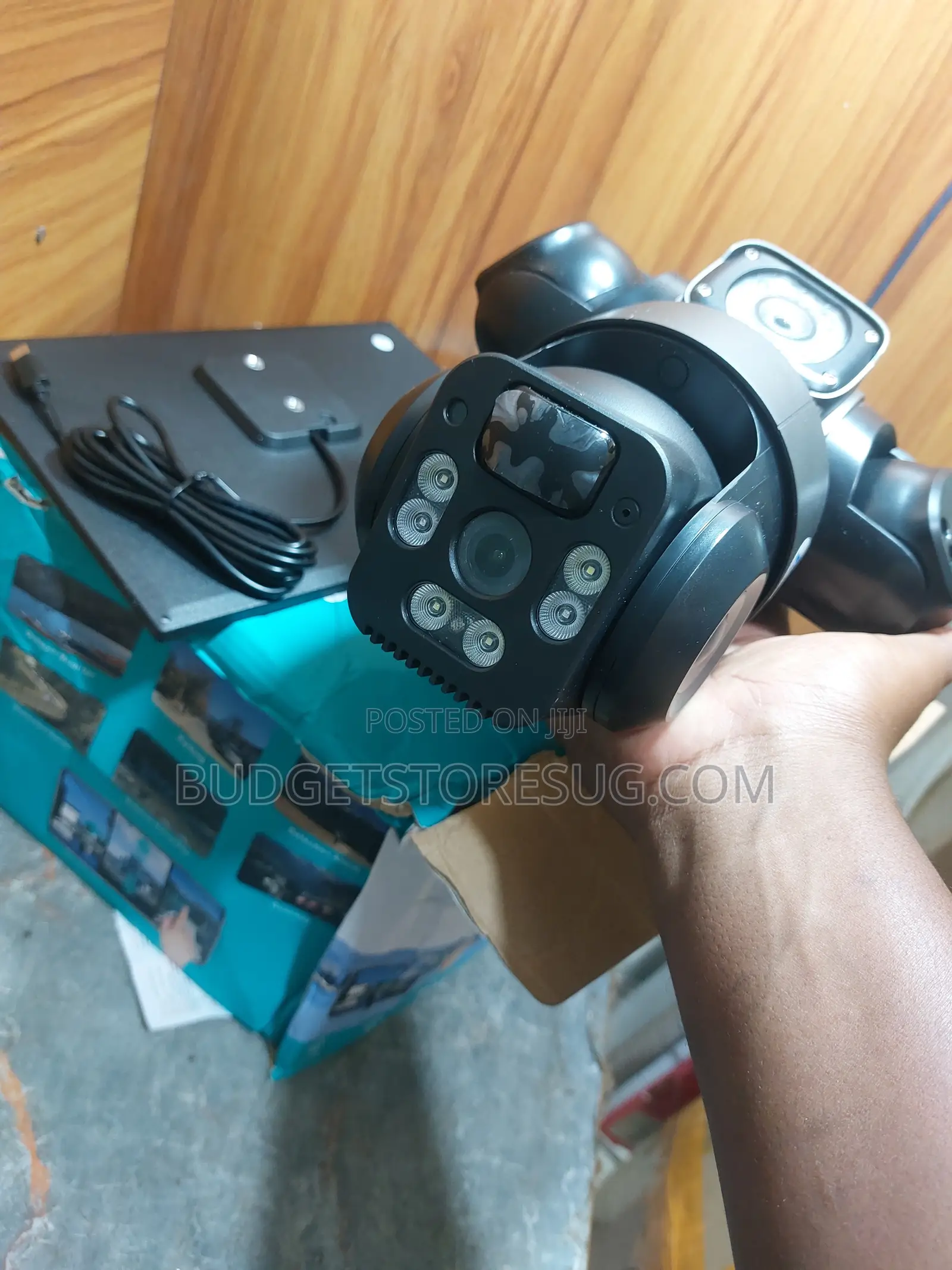 Triple Lens Security Camera, 4G Solar Power Outdoor Surveillance Syste