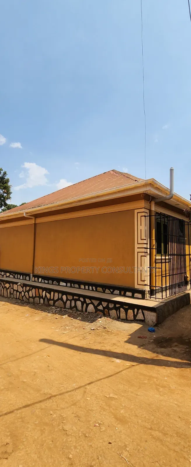 Furnished 4bdrm Penthouse in Katooke Estate, Wakiso / Wakiso for sale