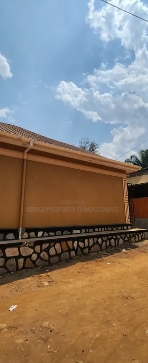 Furnished 4bdrm Penthouse in Katooke Estate, Wakiso / Wakiso for sale