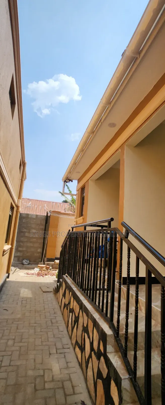 Furnished 4bdrm Penthouse in Katooke Estate, Wakiso / Wakiso for sale