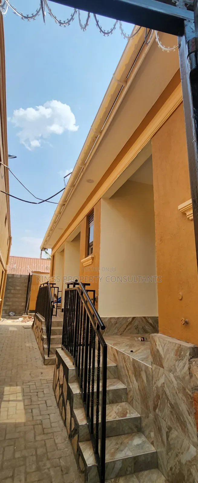 Furnished 4bdrm Penthouse in Katooke Estate, Wakiso / Wakiso for sale
