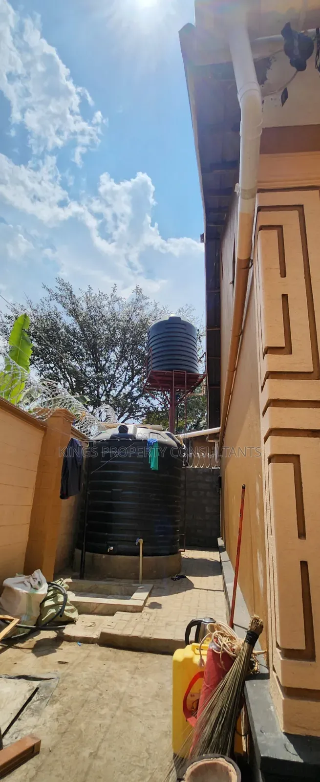 Furnished 4bdrm Penthouse in Katooke Estate, Wakiso / Wakiso for sale