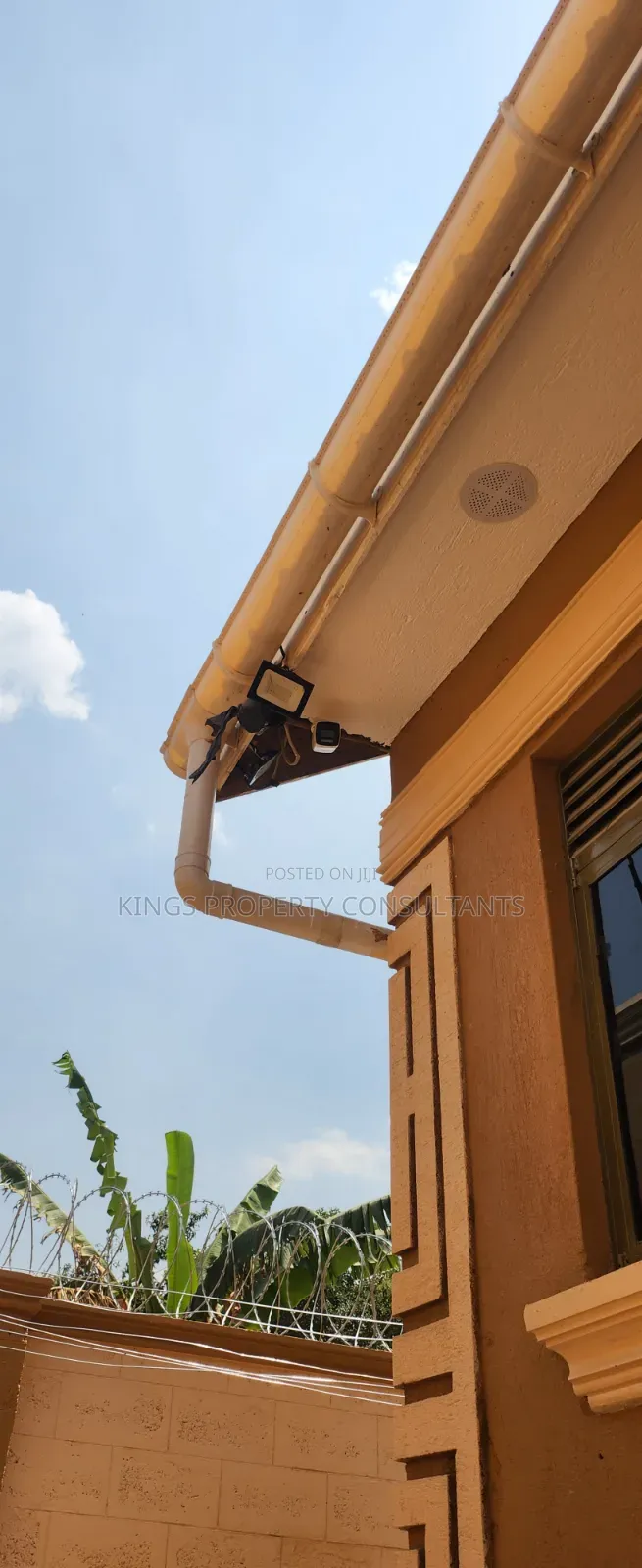 Furnished 4bdrm Penthouse in Katooke Estate, Wakiso / Wakiso for sale