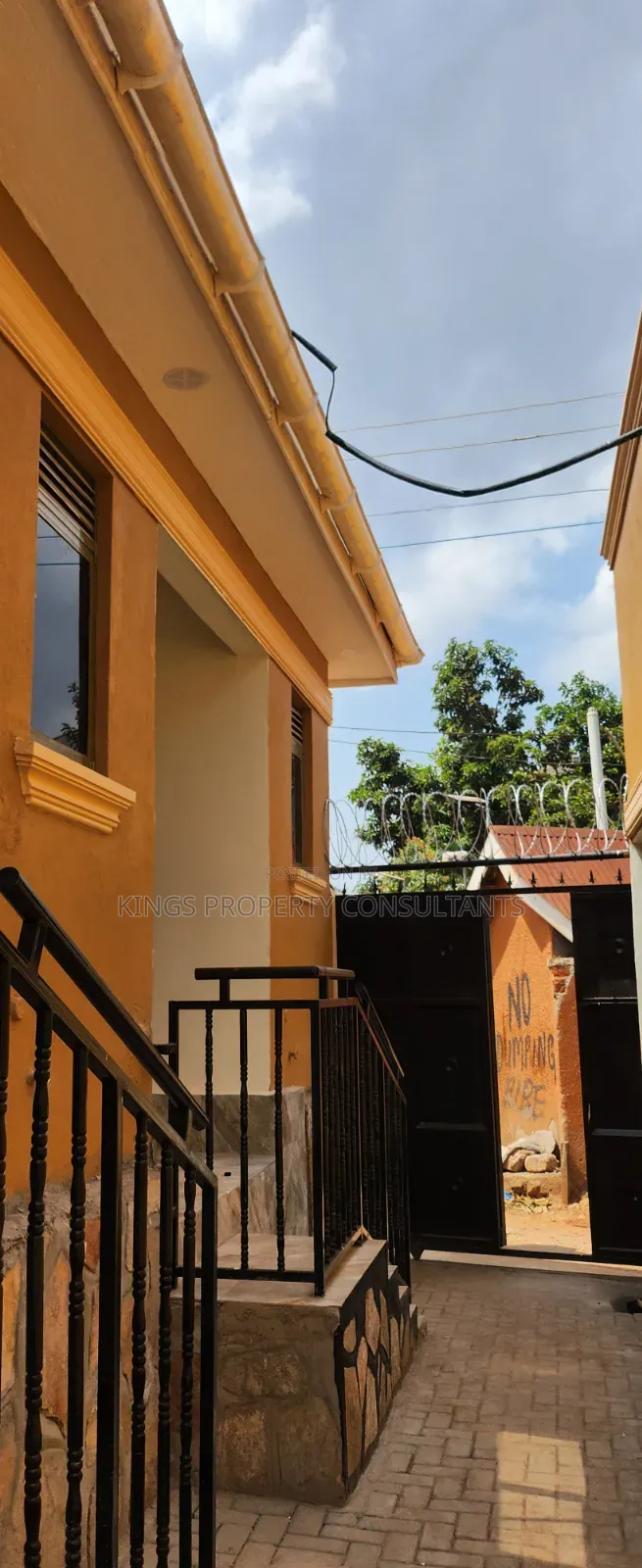 Furnished 4bdrm Penthouse in Katooke Estate, Wakiso / Wakiso for sale