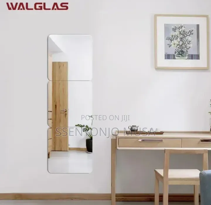 Self-Adhesive Wall Sticker Mirror 12 × 8cm Acrylic Frameless (1PC)