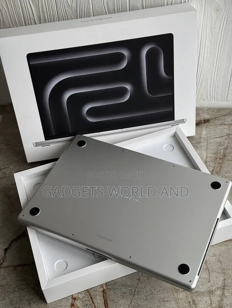 New Laptop Apple MacBook Pro 24GB Apple M4 SSD 1T