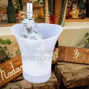 This White, Luminous Ice Bucket