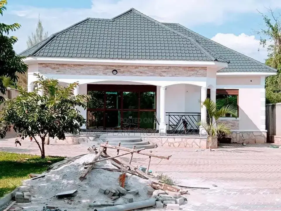 4bdrm Apartment in Bunga Estate, Central Division for rent