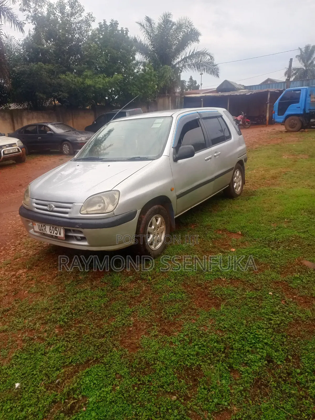 Toyota Raum 1999 Silver