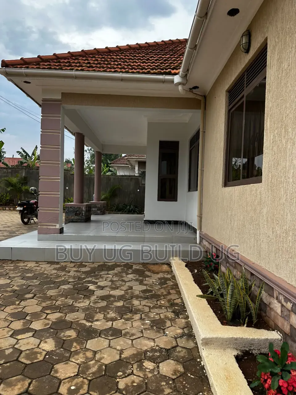 5bdrm Bungalow in Matugga Town, Division B for sale