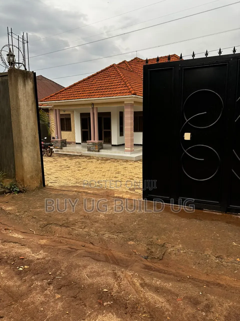 5bdrm Bungalow in Matugga Town, Division B for sale
