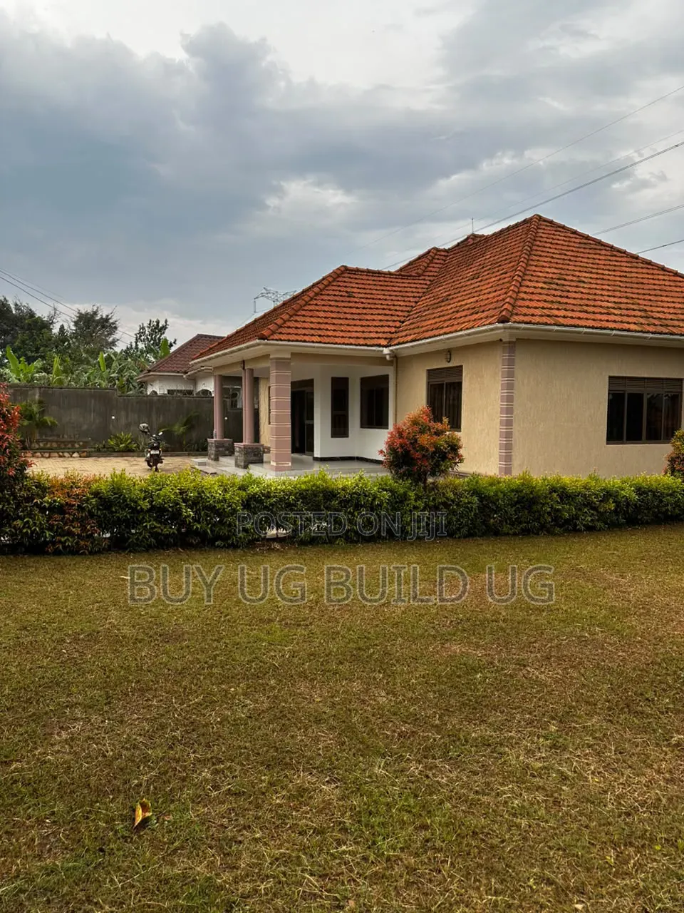 5bdrm Bungalow in Matugga Town, Division B for sale