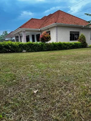 5bdrm Bungalow in Matugga Town, Division B for sale