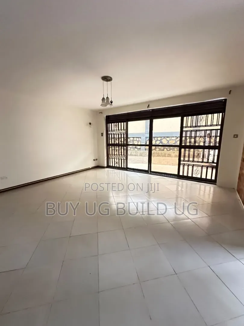 5bdrm Bungalow in Matugga Town, Division B for sale