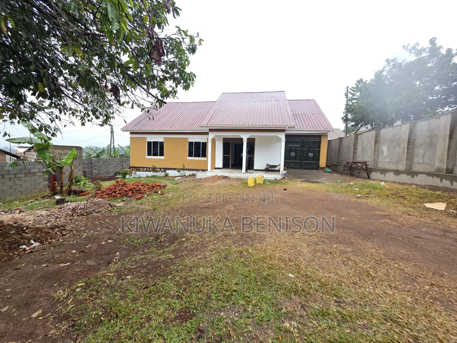 3bdrm House in Kitemu, Central Division for sale