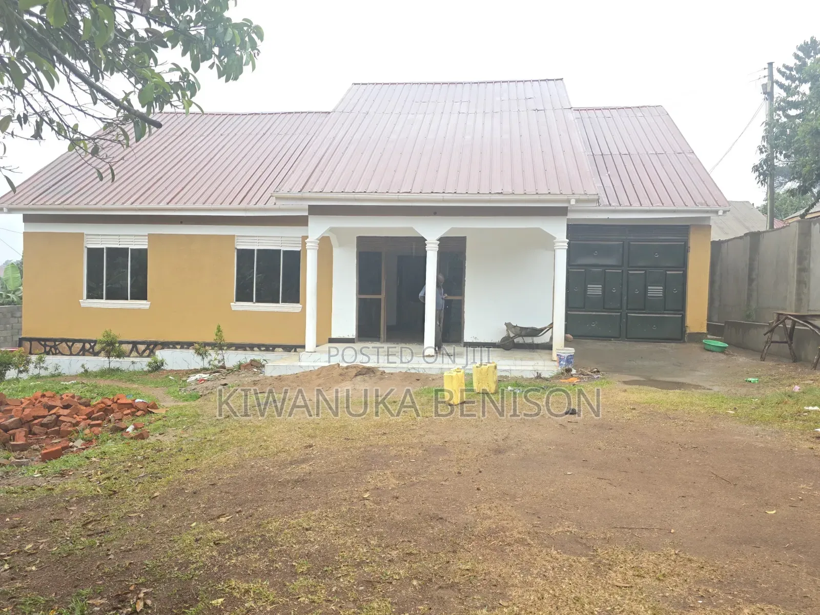 3bdrm House in Kitemu, Central Division for sale