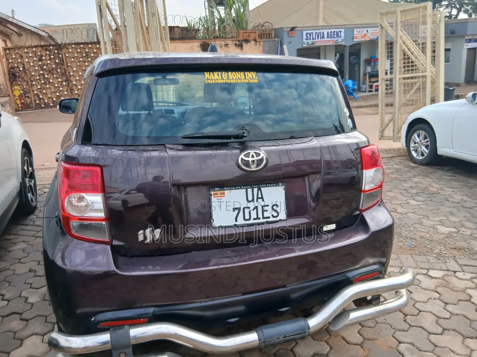 Toyota IST 2009 Burgundy