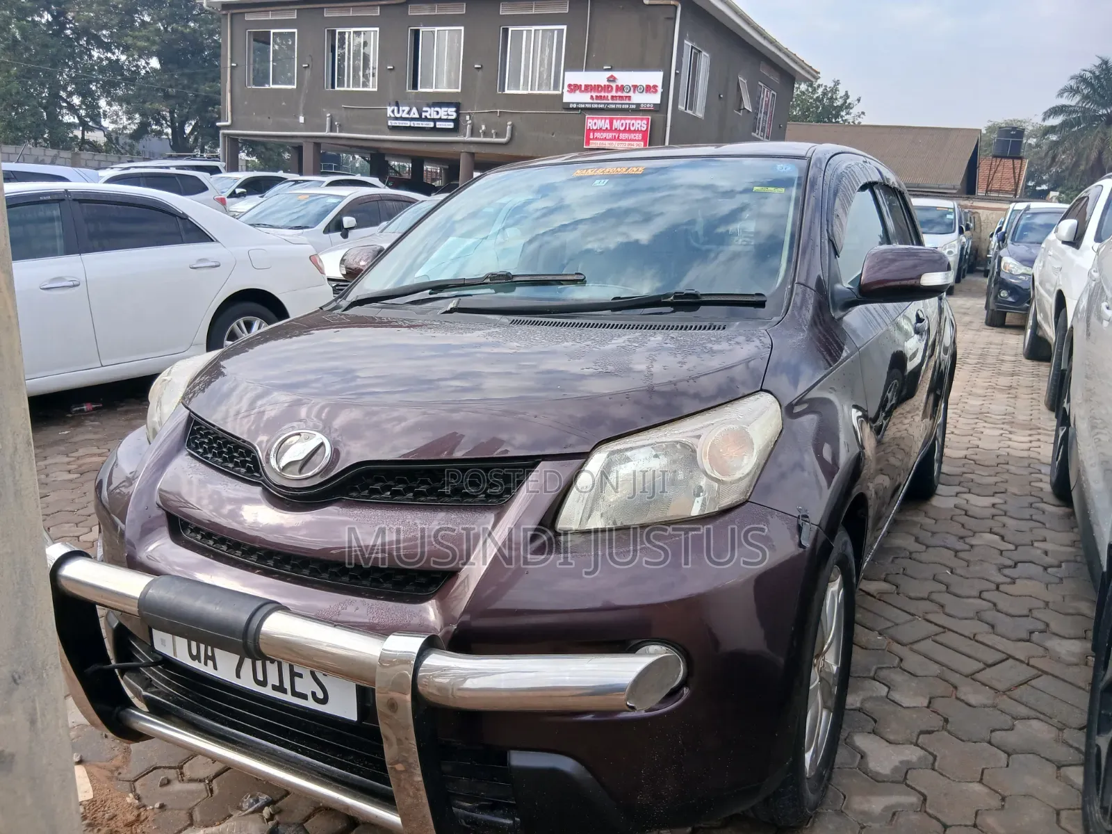Toyota IST 2009 Burgundy