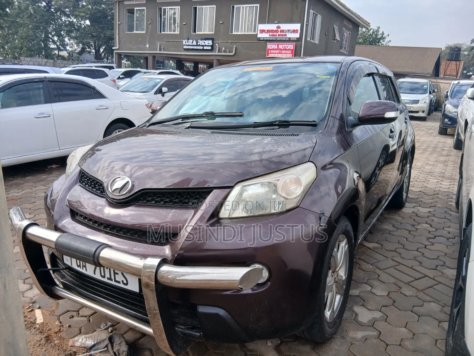 Toyota IST 2009 Burgundy