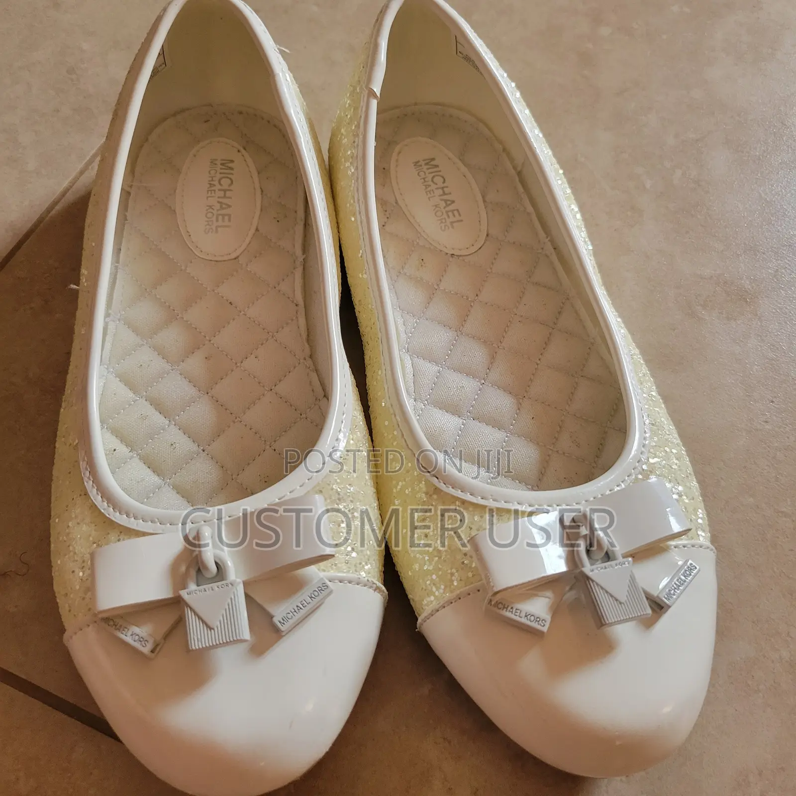 Children' Shoes