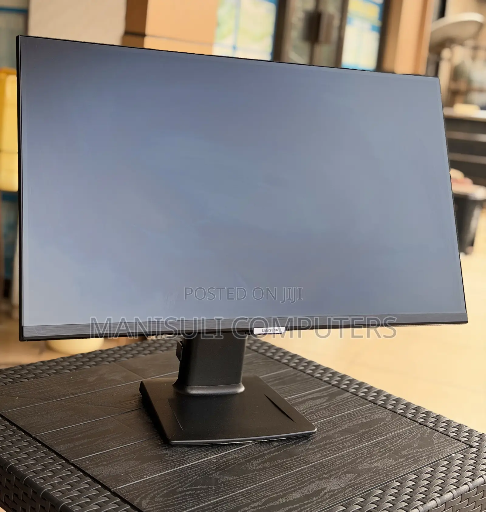 IPs 27 Inch Screen Type C , USB 3.0, DP , HDMI