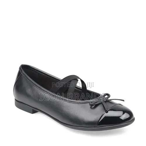 Idol
Black Leather/Patent Girls Slip-on School Shoes