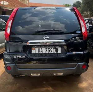 Nissan X-Trail 2.0 Petrol XE 2010 Black