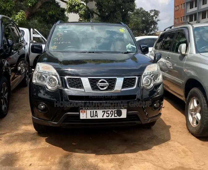 Nissan X-Trail 2.0 Petrol XE 2010 Black