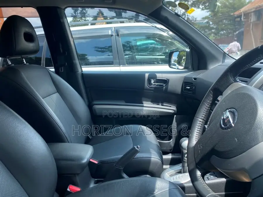 Nissan X-Trail 2.0 Petrol XE 2010 Black