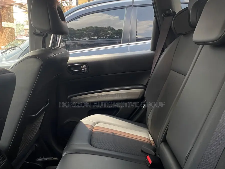 Nissan X-Trail 2.0 Petrol XE 2010 Black
