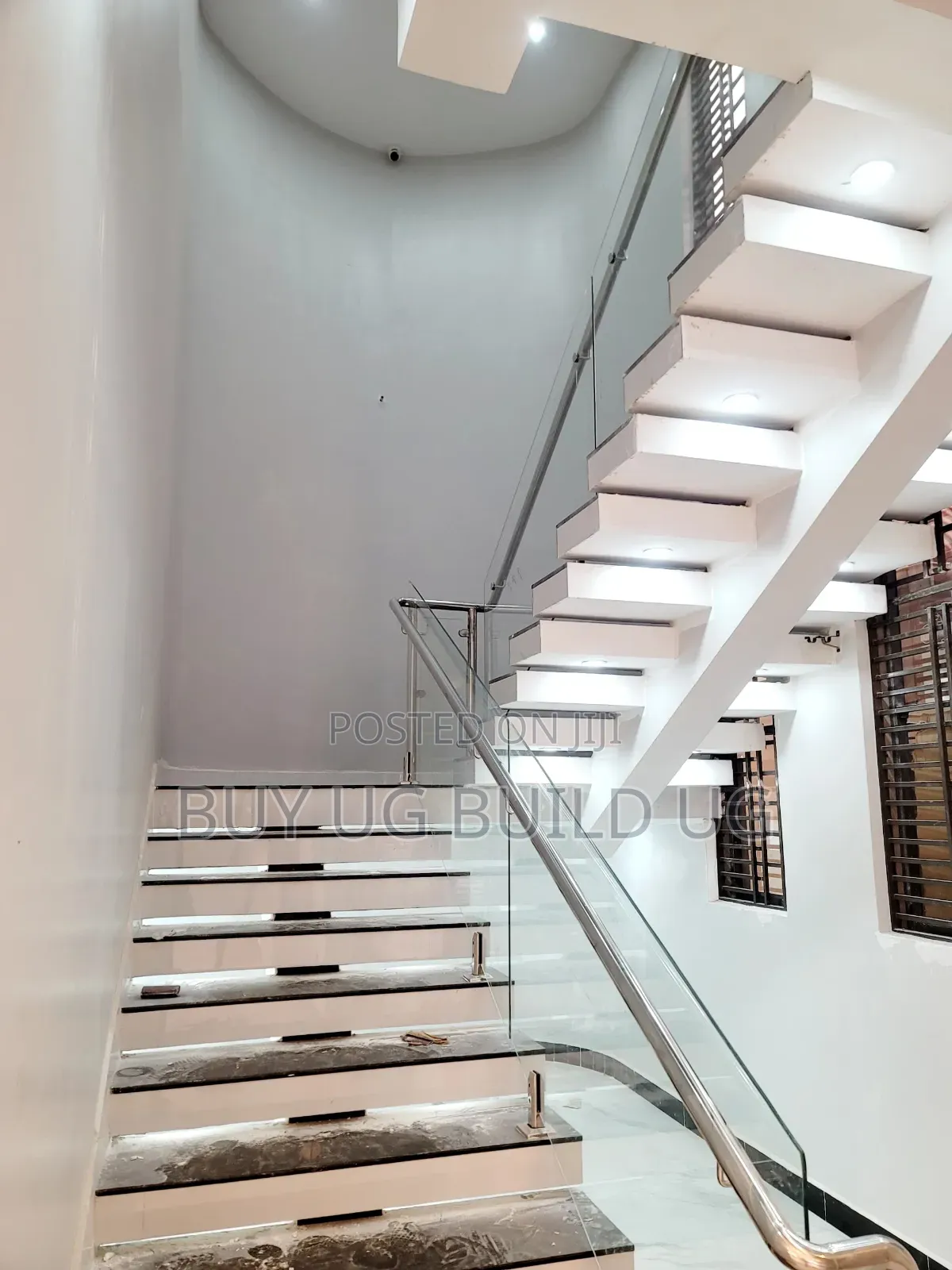 6bdrm Maisonette in Akright City, Central Division for sale