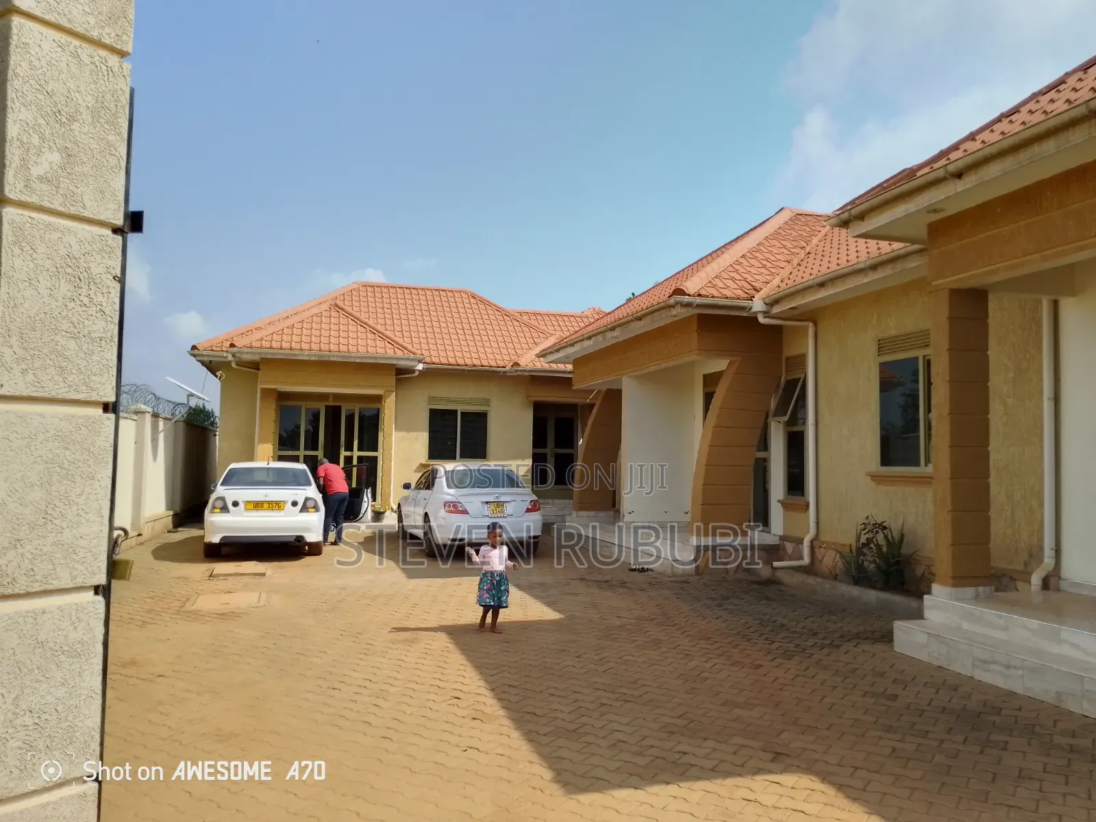 1bdrm Bungalow in Kira for sale