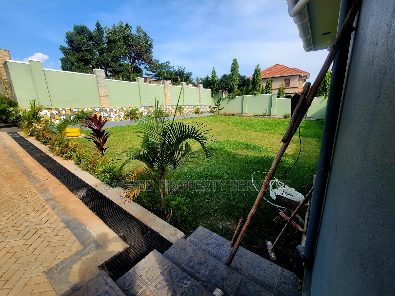 3bdrm Apartment in Mulawa, Kira for rent