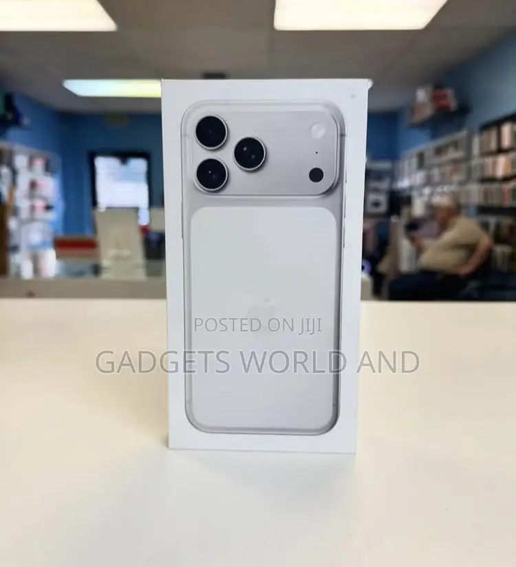 New Apple iPhone 17 Pro Max 1 TB Silver