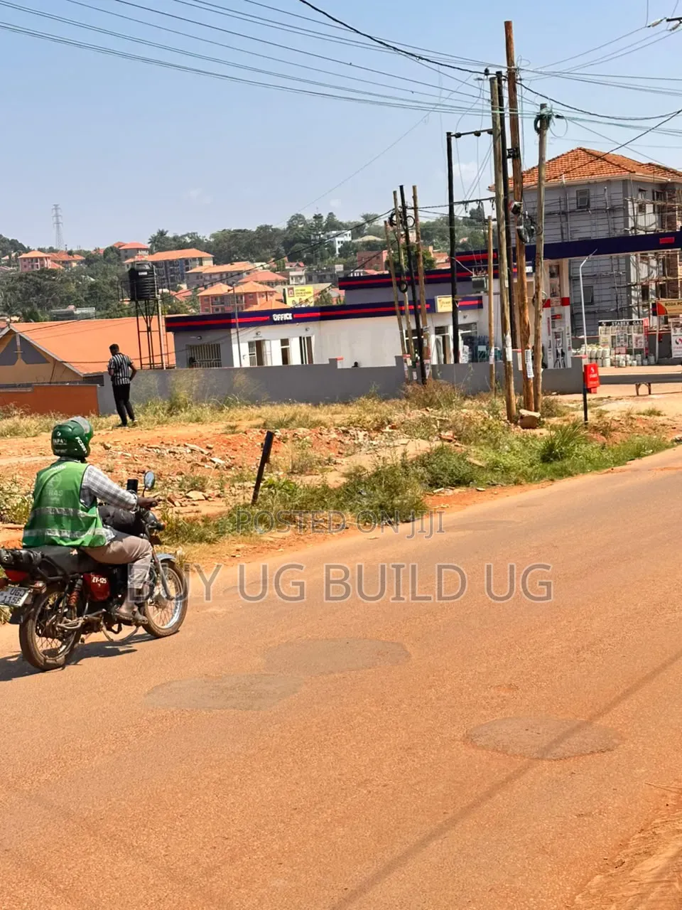 Commercial Plot 13 Decimals for Sale at 290m Kyaliwajala Mbalwa Road