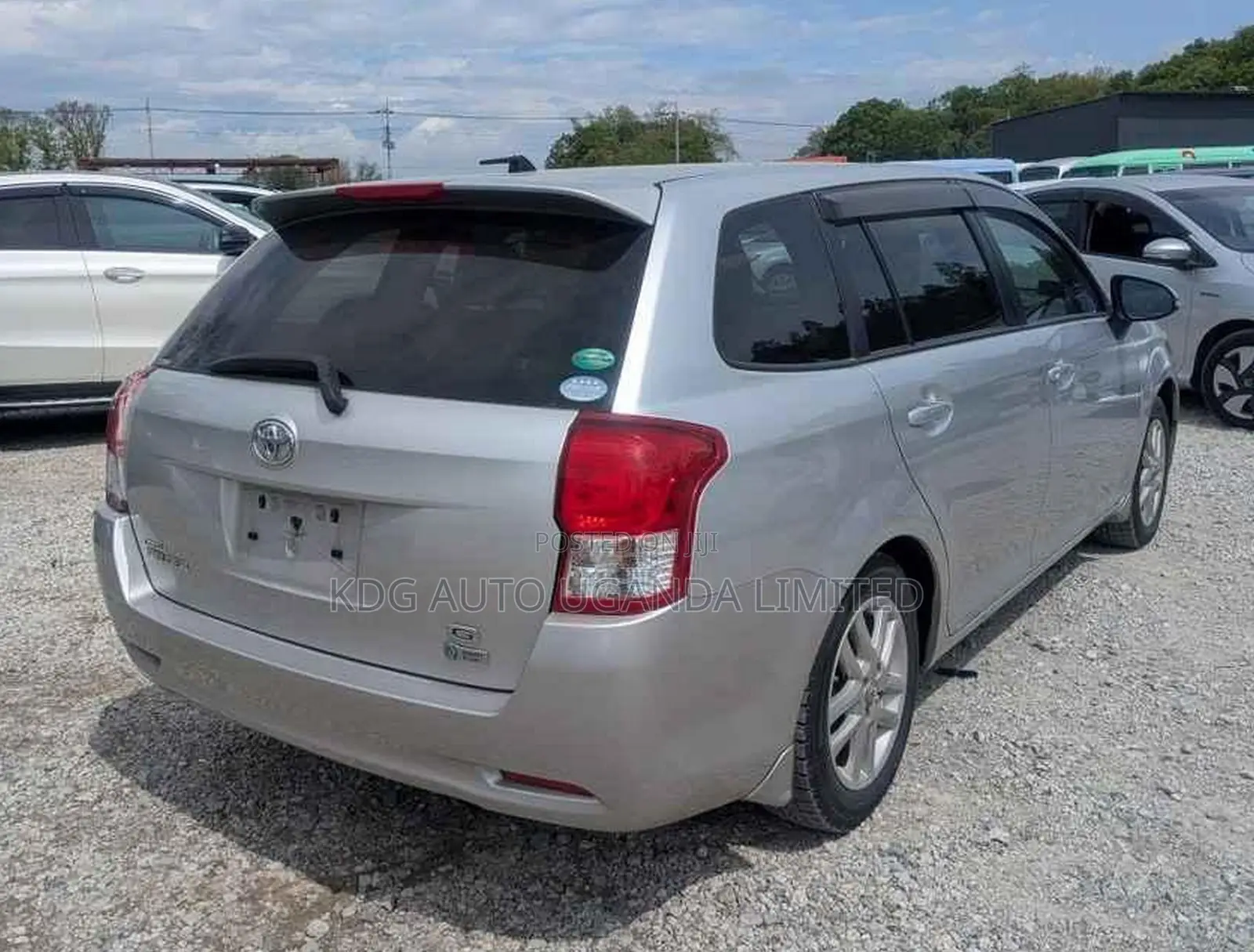 Toyota Corolla Fielder 1.5 Petrol FWD 2013 Silver