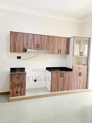 5bdrm Maisonette in Bwebajja Entebe Road, Central Division for sale